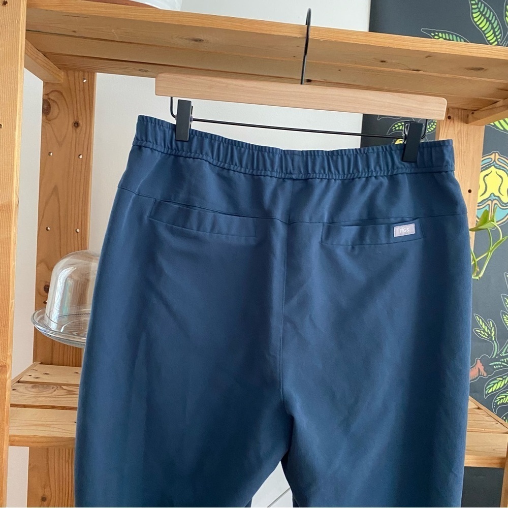 FIGS Blue Tansen Jogger Scrub Pants Medium - Picture 9 of 16